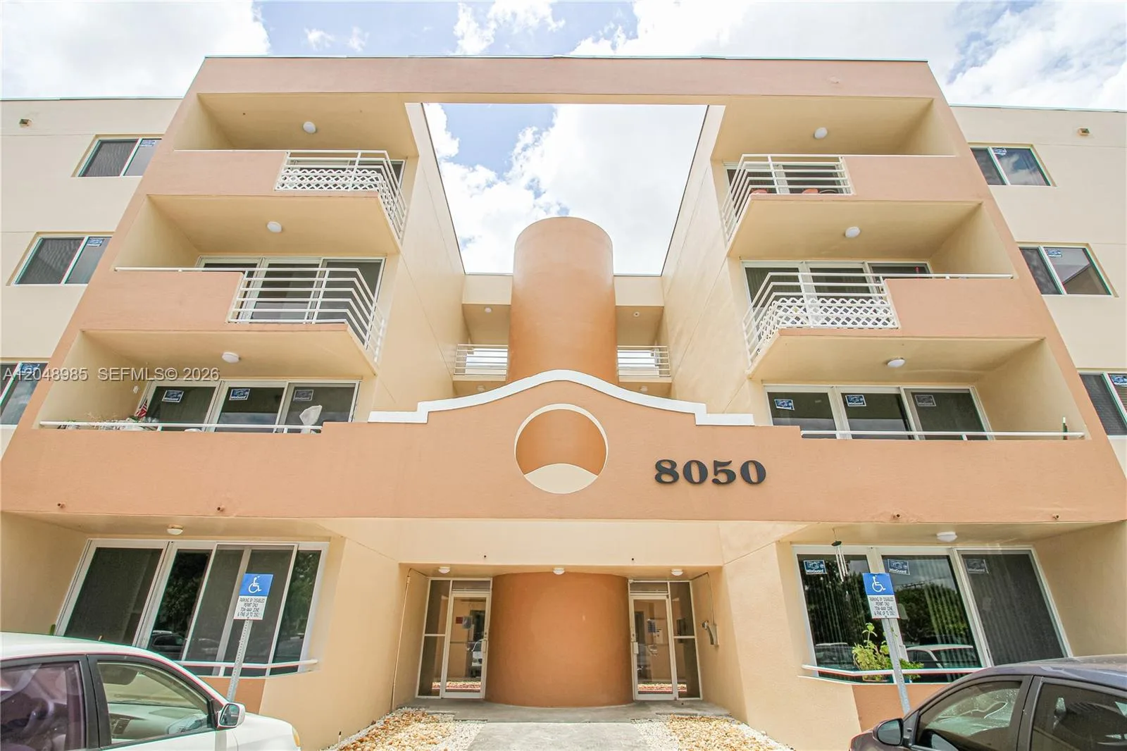 8050 NW 8th St # 1306, Miami, FL 33126