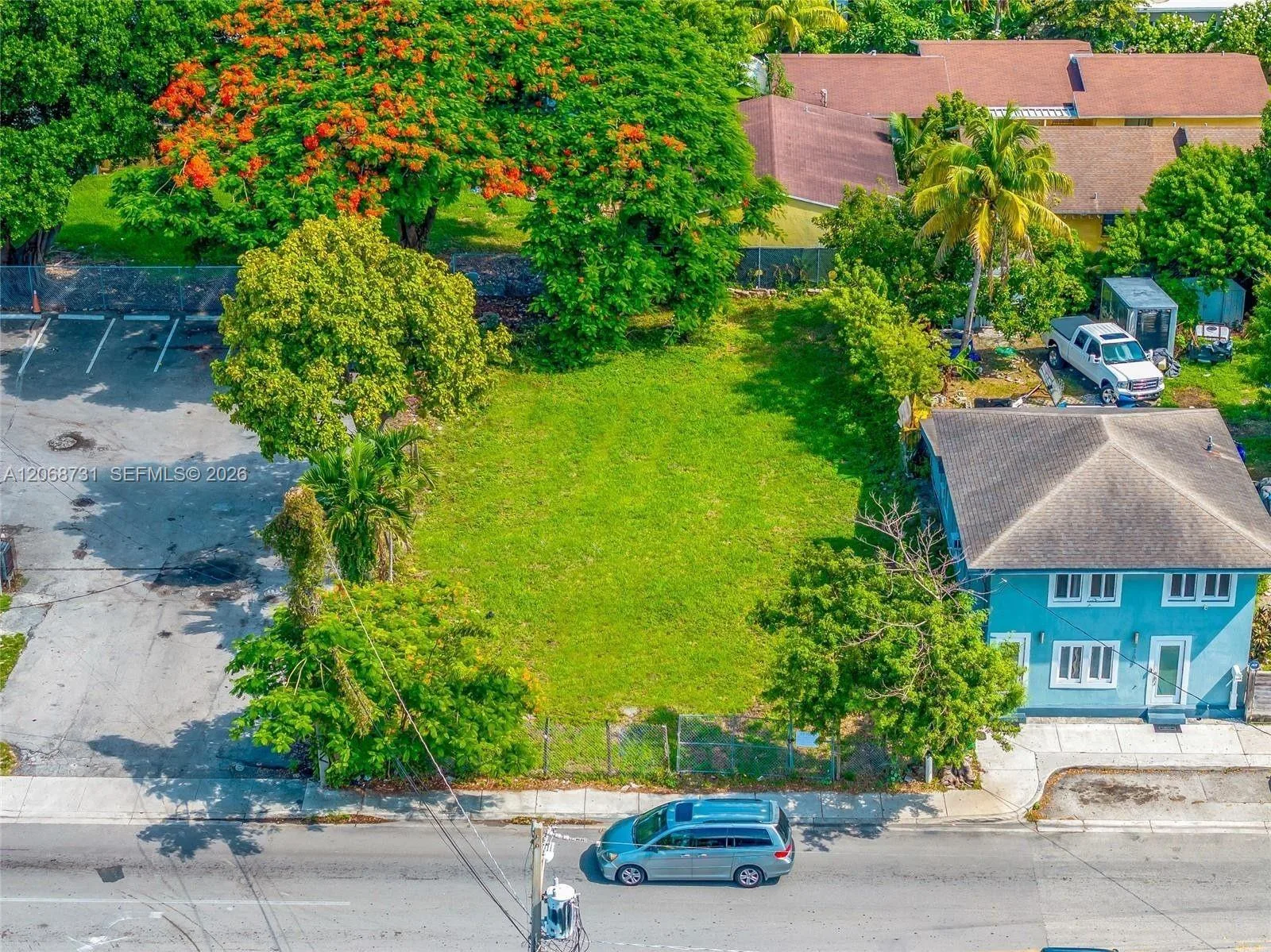 2177 NW 28th St, Miami, FL 33142 photo 6