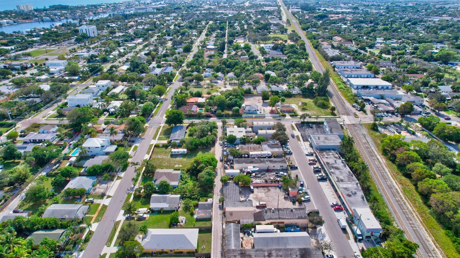 369 SE 2nd Avenue, Delray Beach, FL 33483 photo 11
