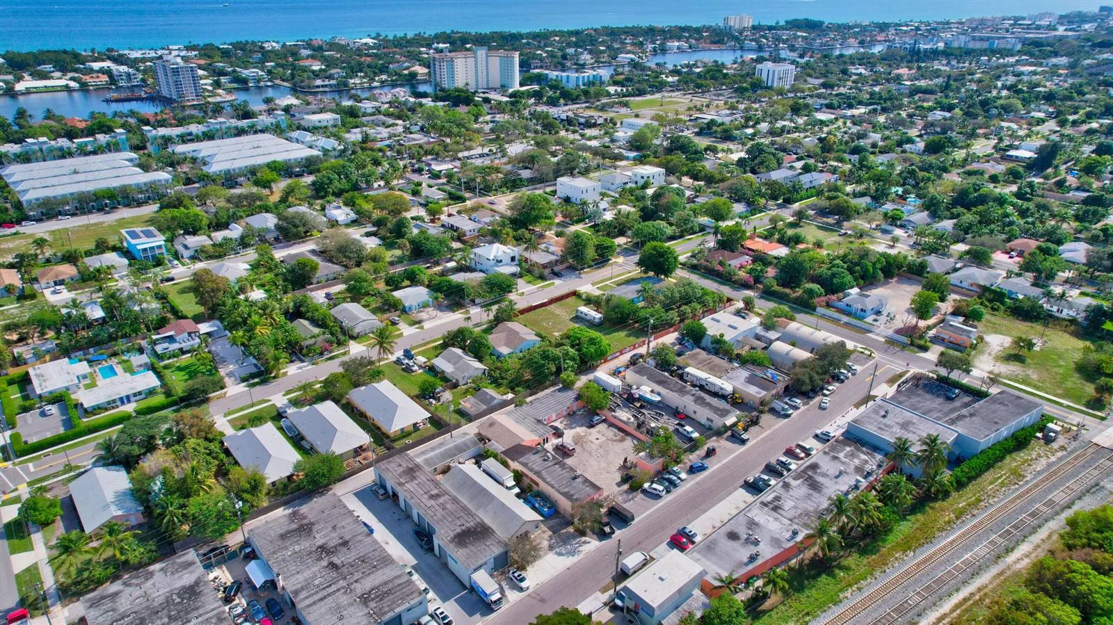 369 SE 2nd Avenue, Delray Beach, FL 33483 photo 13