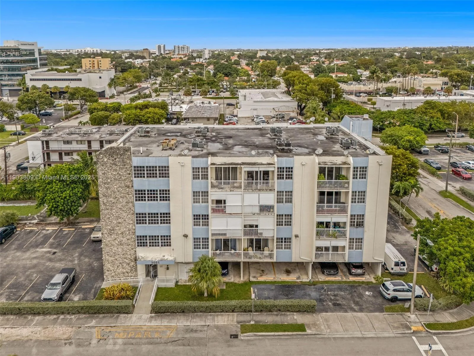 3661 SW 9th Ter # 207, Miami, FL 33135 — zdjęcie 2