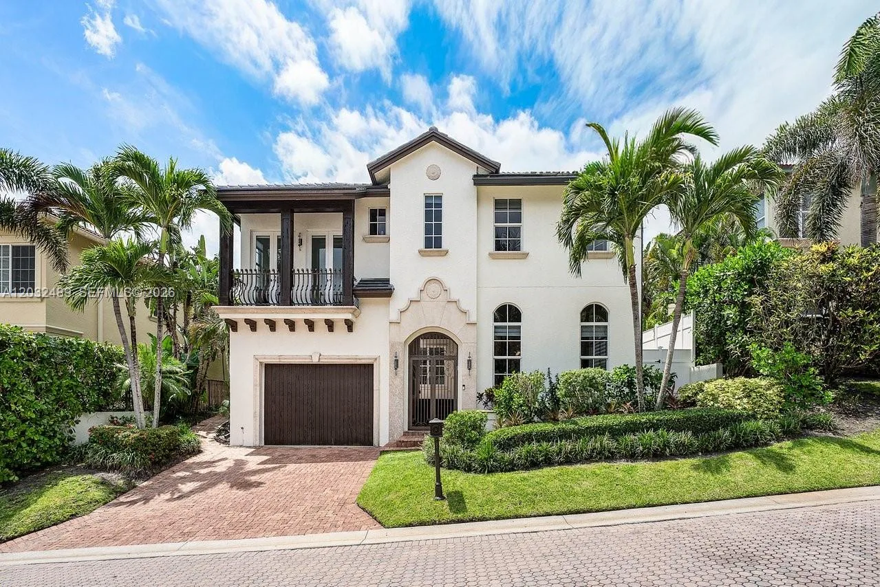 460 Surfside Ln, Juno Beach, FL 33408