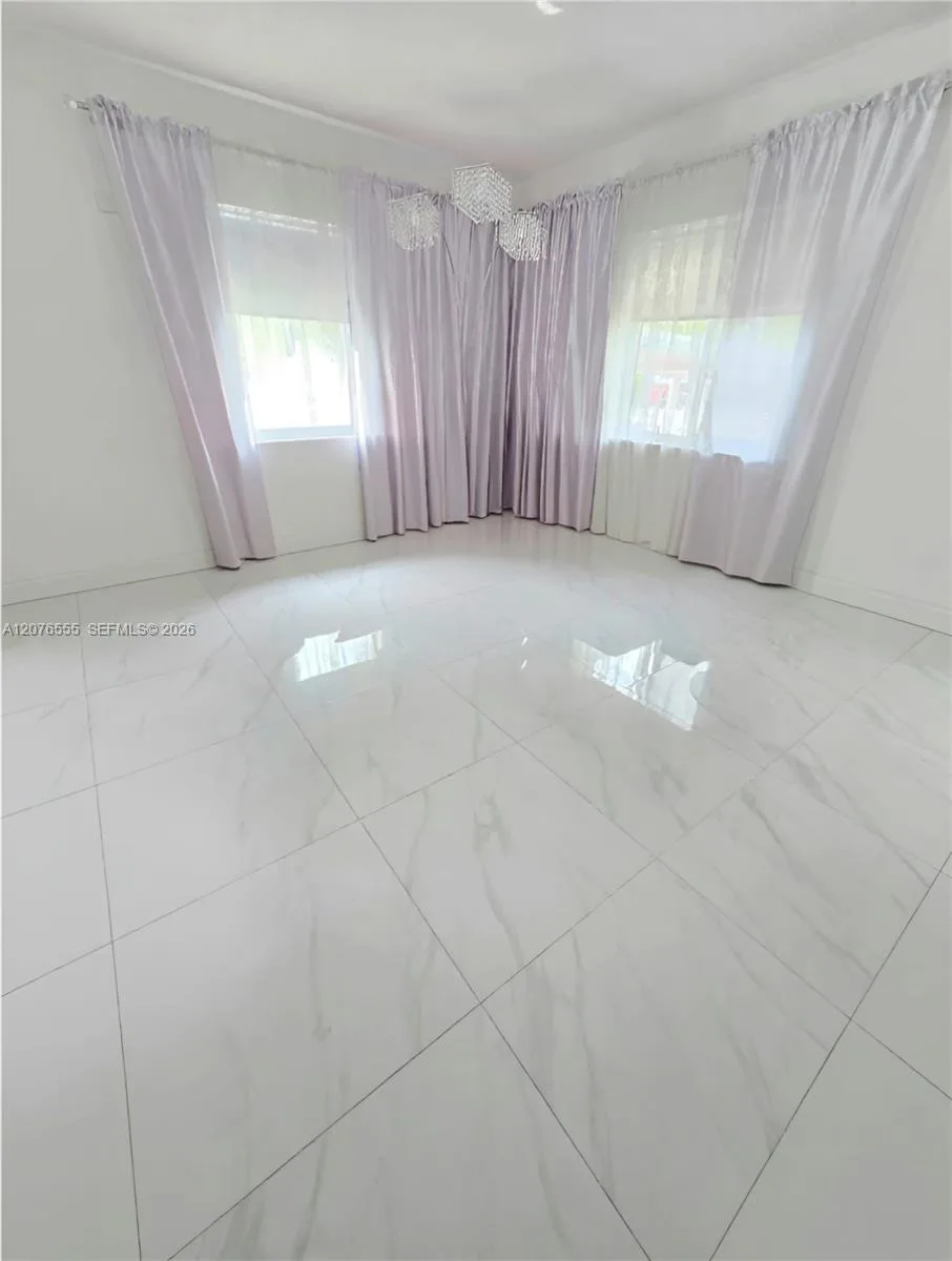 3320 NW 20th St, Miami, FL 33142 photo 4