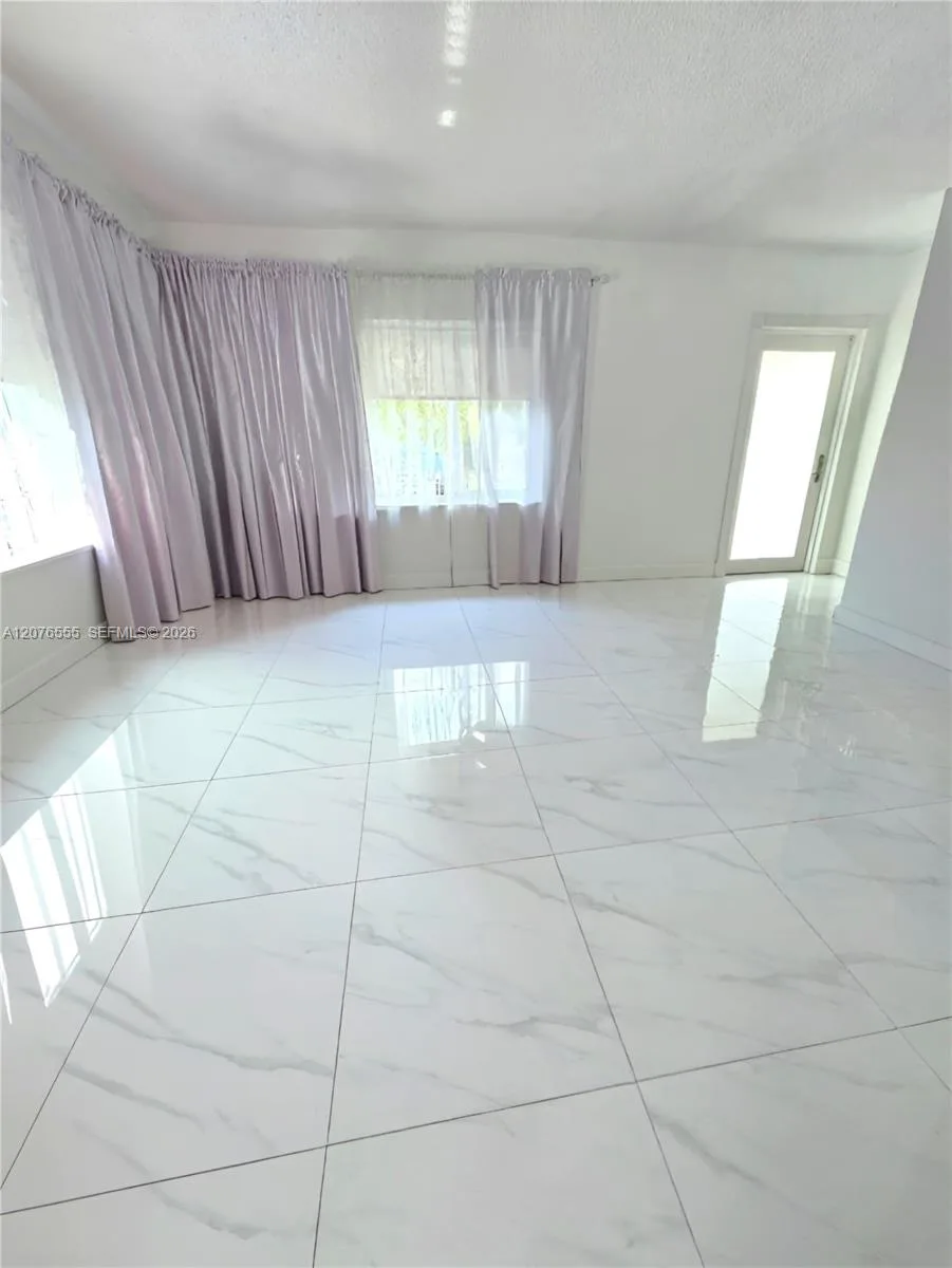 3320 NW 20th St, Miami, FL 33142 photo 5