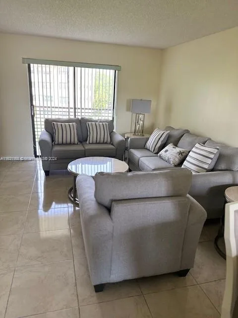 10101 Sunrise Lakes Blvd # 306, Sunrise, FL 33322 photo 4