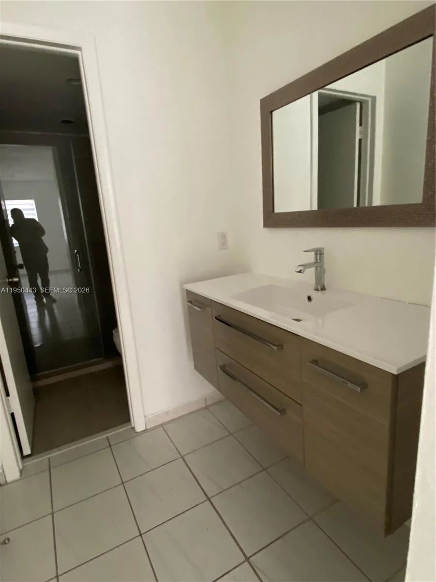 295 NW 72nd Ave # 304, Miami, FL 33126 photo 5