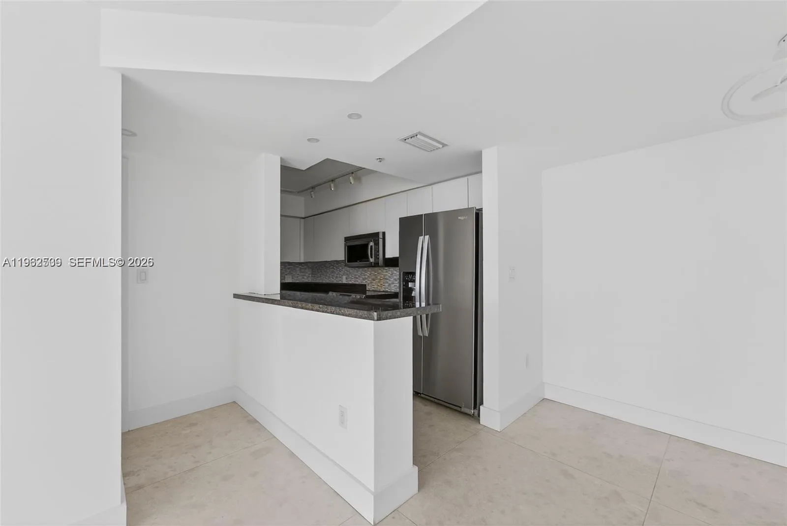 800 Claughton Island Dr # 1504, Miami, FL 33131 photo 11