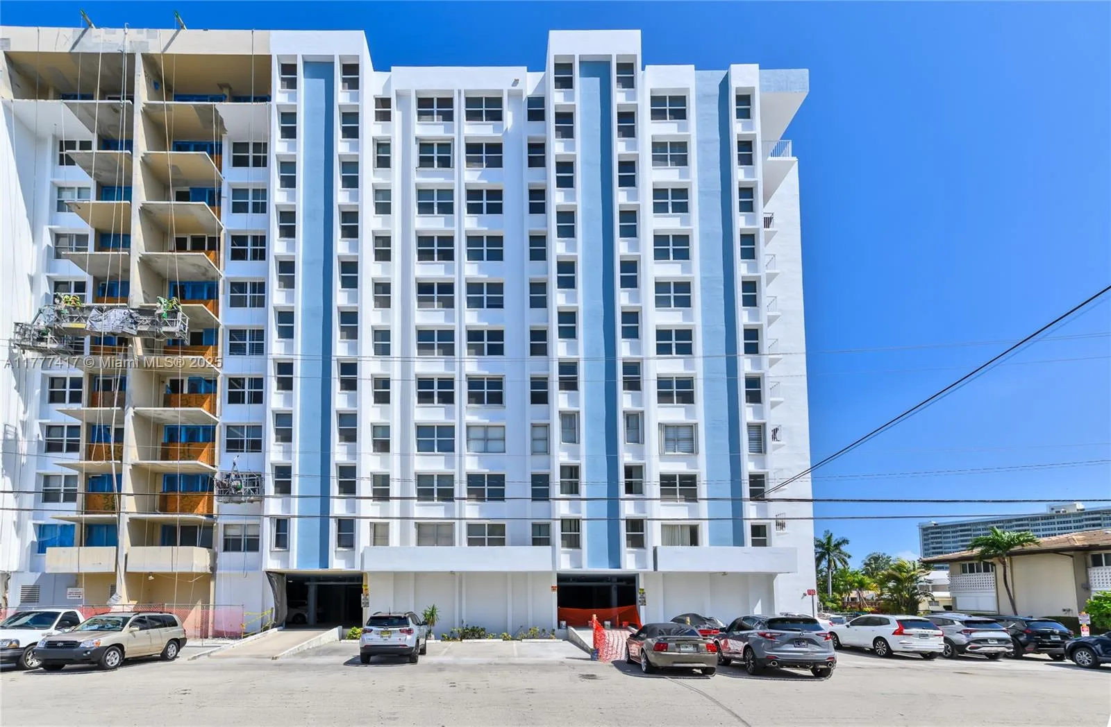 2881 NE 33rd Ct # PHC, Fort Lauderdale, FL 33306 photo 2