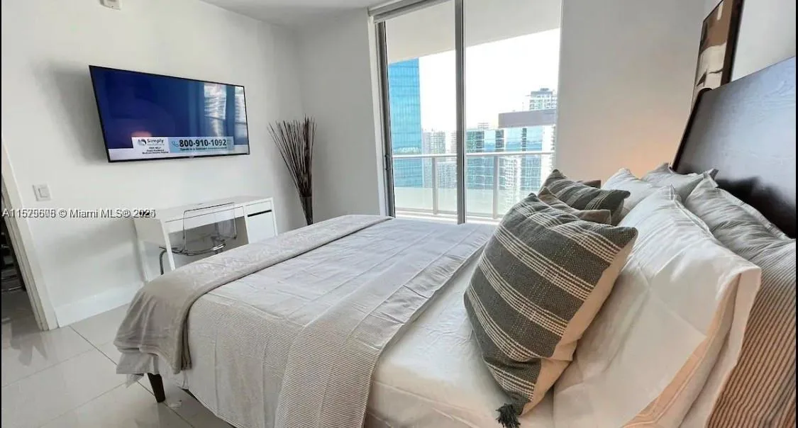 1300 BRICKELL BAY DR # 3400, Miami, FL 33131 photo 11