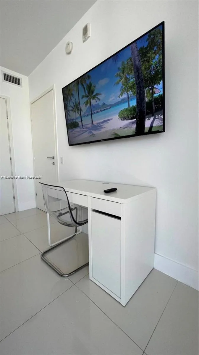 1300 BRICKELL BAY DR # 3400, Miami, FL 33131 photo 8