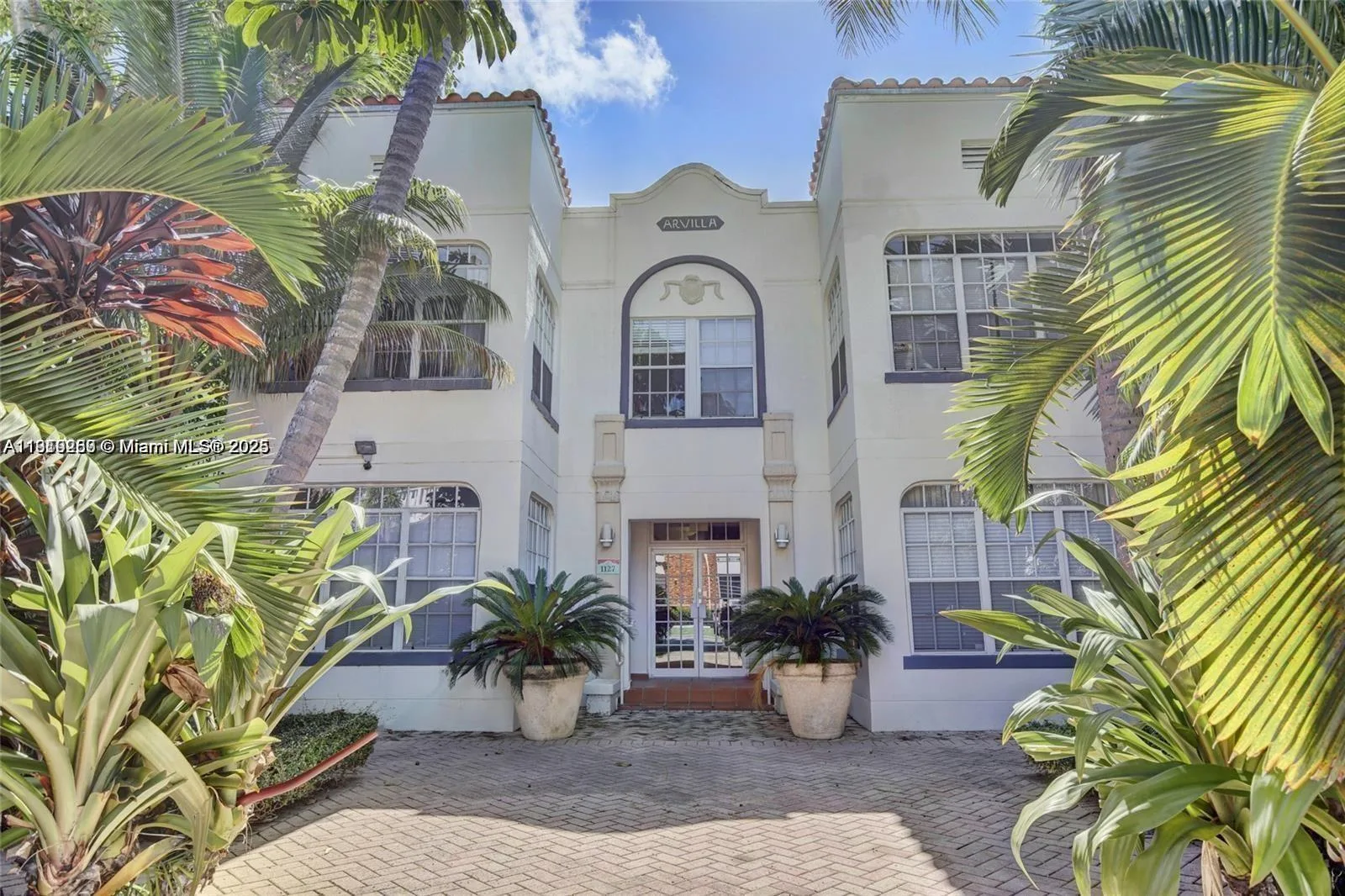 1127 Euclid Ave # 206, Miami Beach, FL 33139