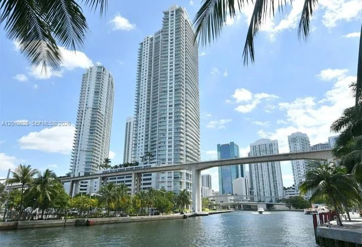 185 SW 7th St # 3309, Miami, FL 33130