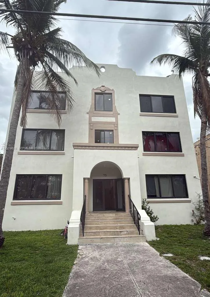 75 Glen Royal Pkwy # 3, Miami, FL 33125