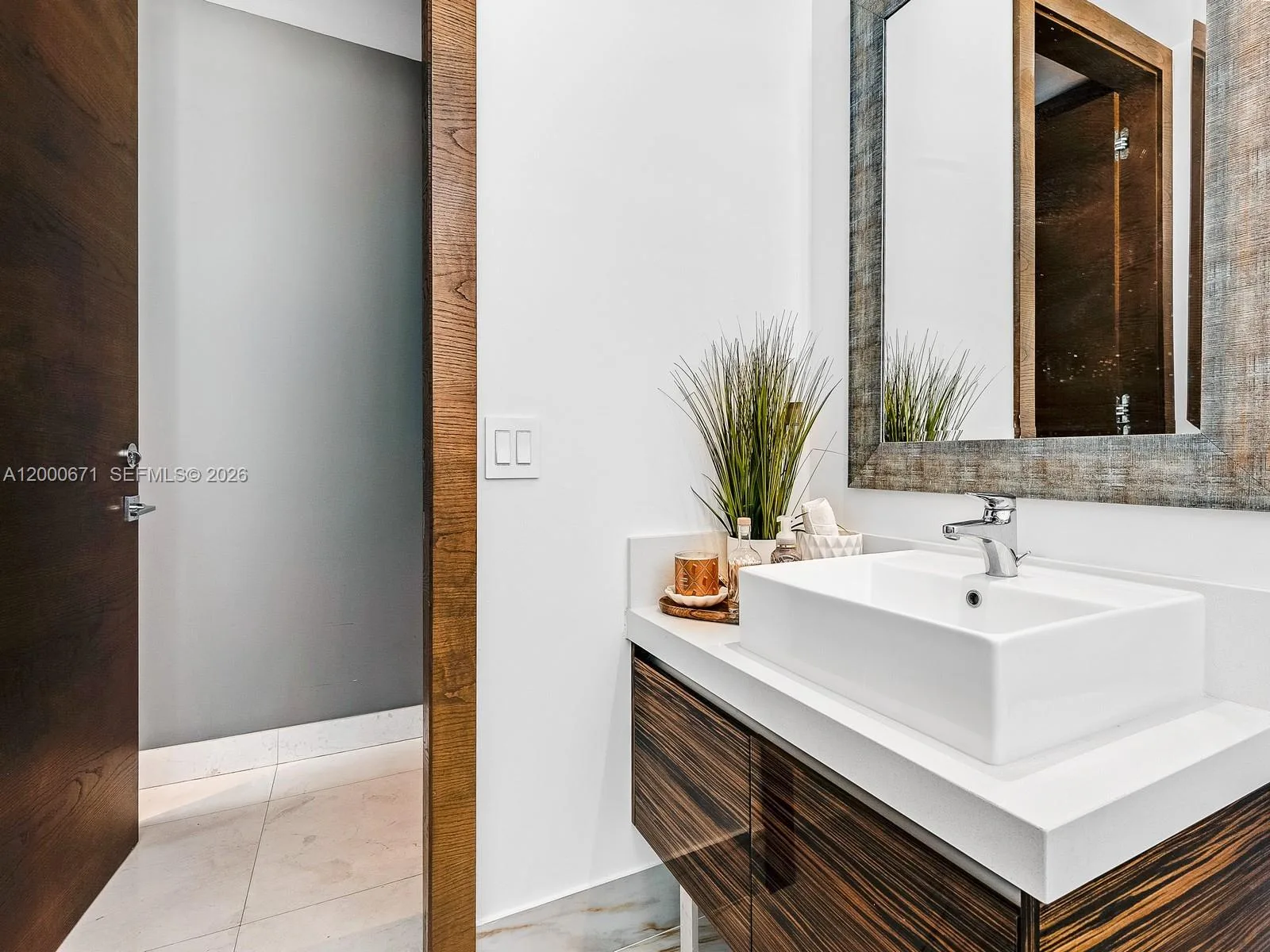 1100 Biscayne Blvd # 2105, Miami, FL 33132 photo 8
