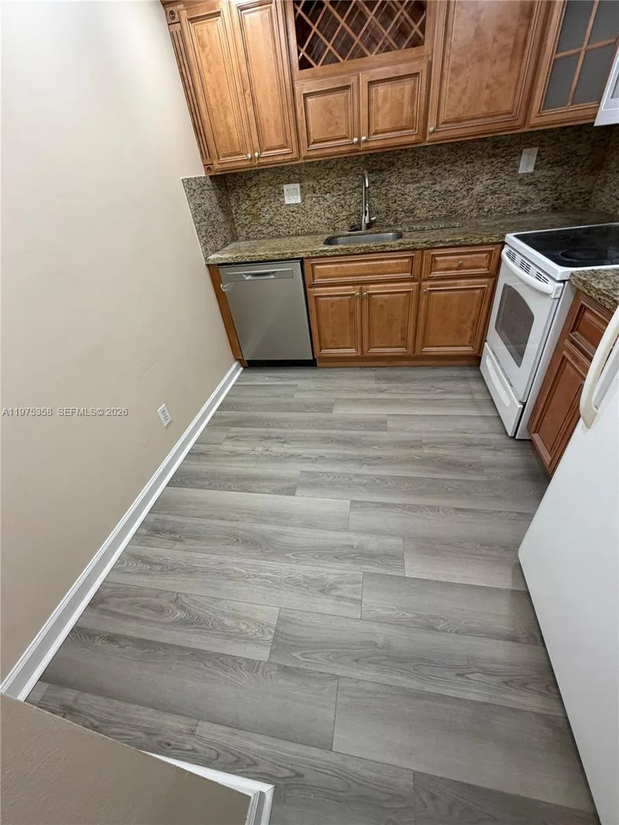 600 Three Islands Blvd # 1014, Hallandale Beach, FL 33009 photo 9