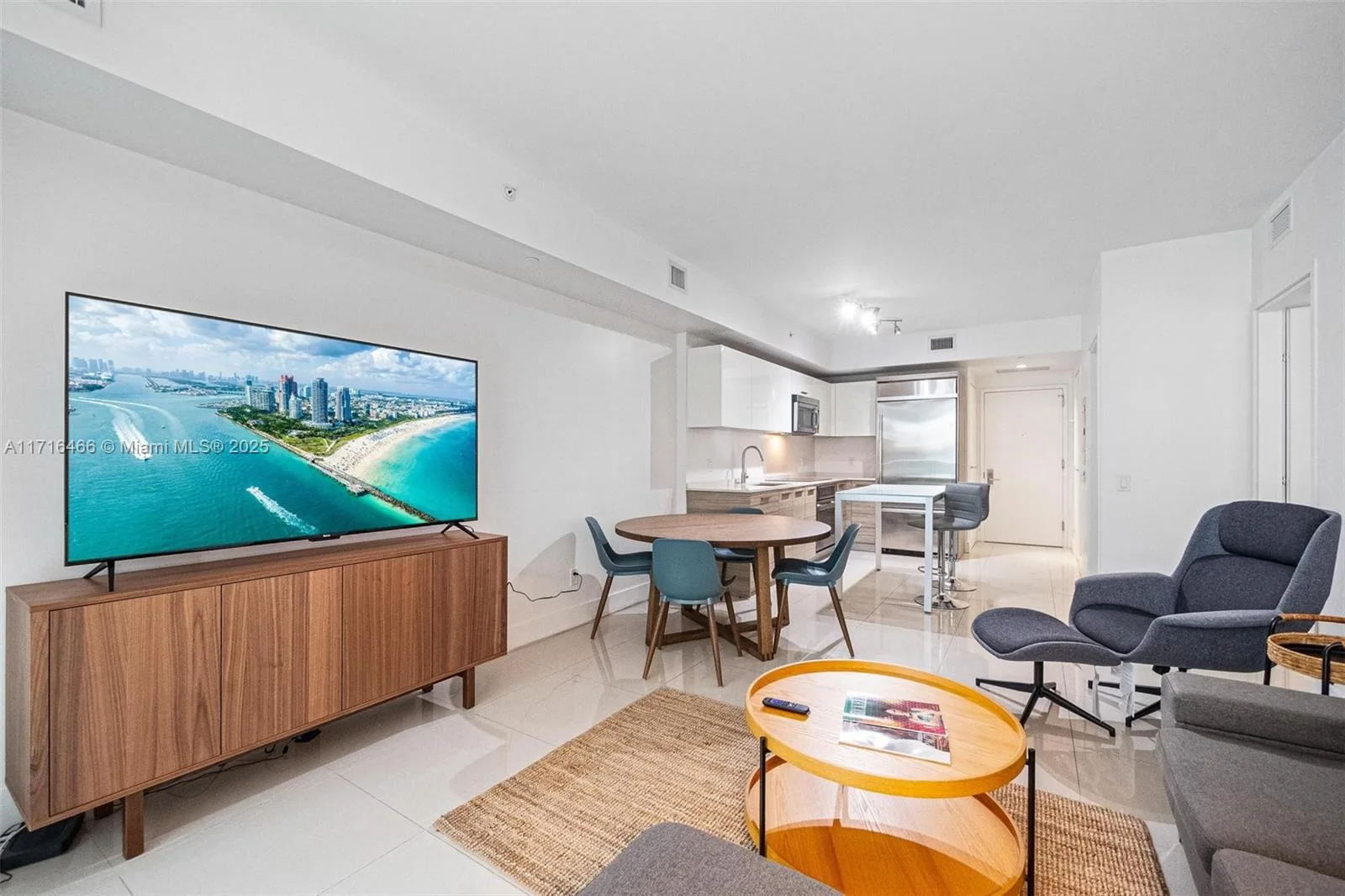 1300 Brickell Bay Dr # 700, Miami, FL 33131