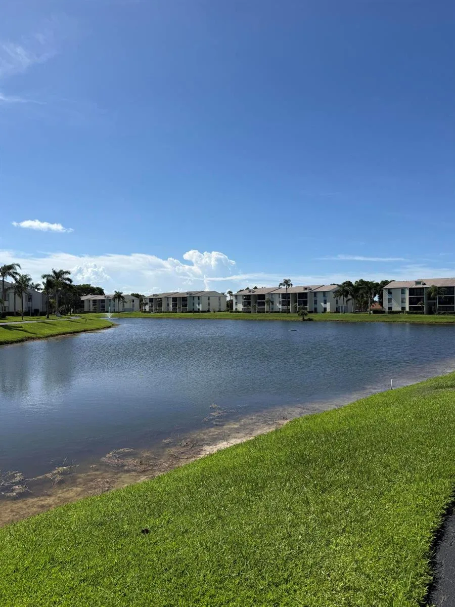 1110 GREEN PINE Boulevard # C2, West Palm Beach, FL 33409 photo 11