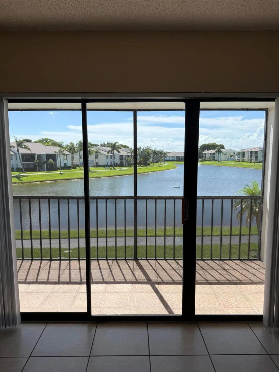 1110 GREEN PINE Boulevard # C2, West Palm Beach, FL 33409 photo 3