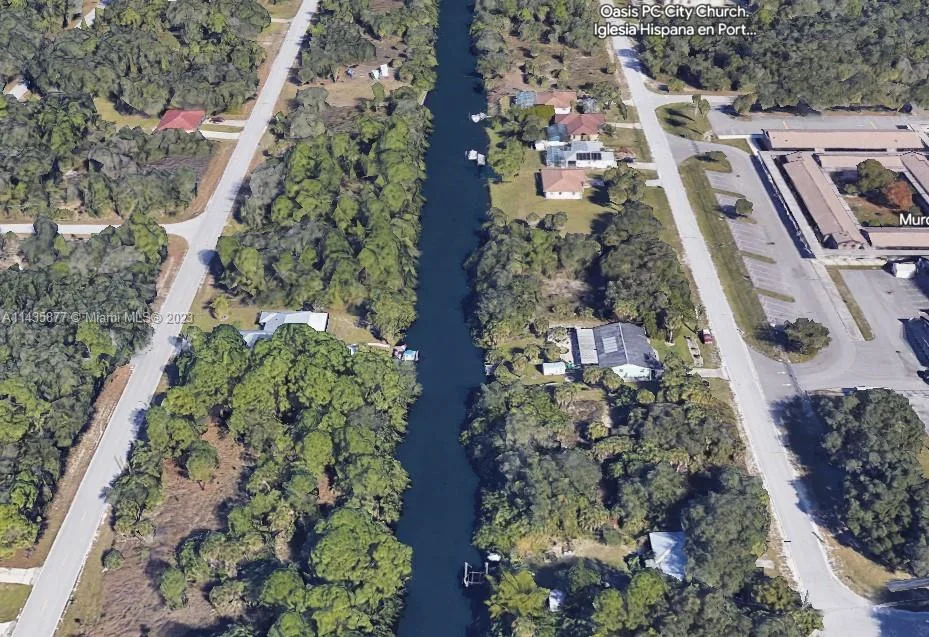2065 Cedarwood St, Port Charlotte, FL 33947