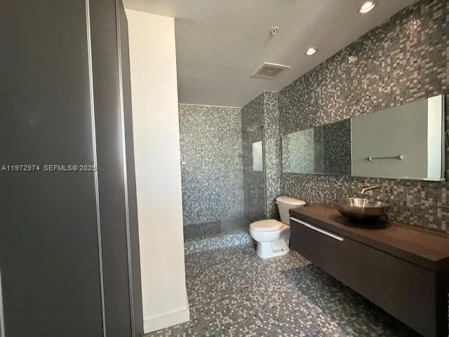 133 NE 2nd Ave # 3213, Miami, FL 33132 photo 10