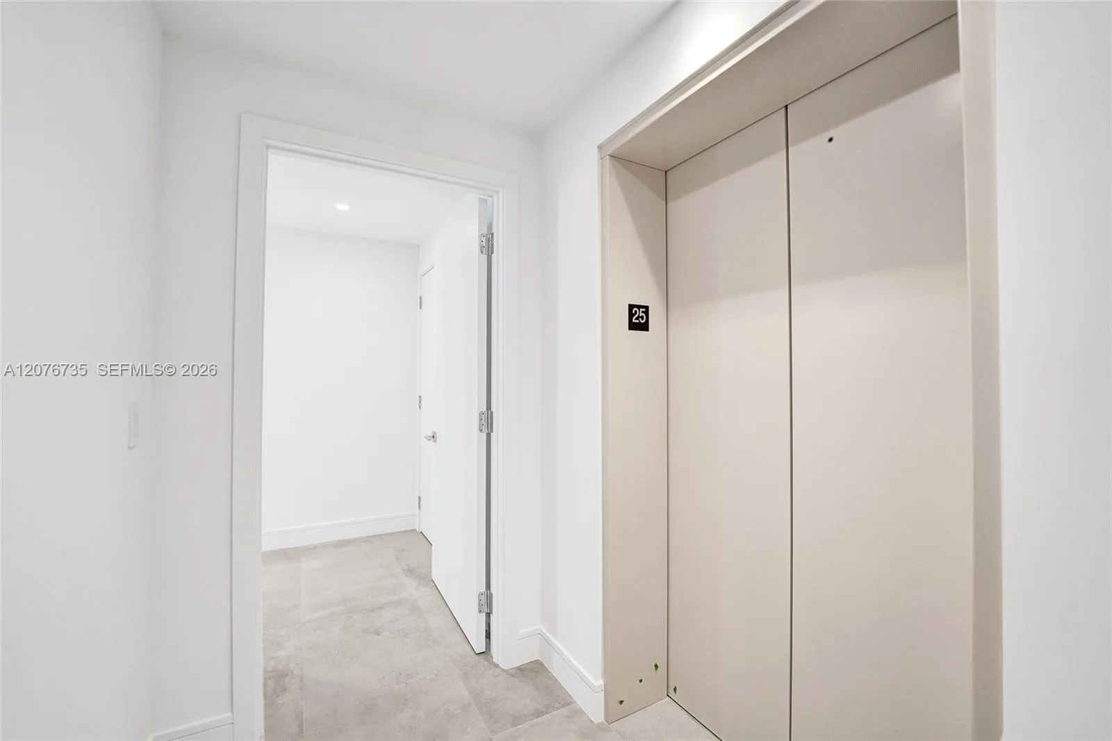 2411 Laguna Circle # 2511, North Miami, FL 33181 photo 12