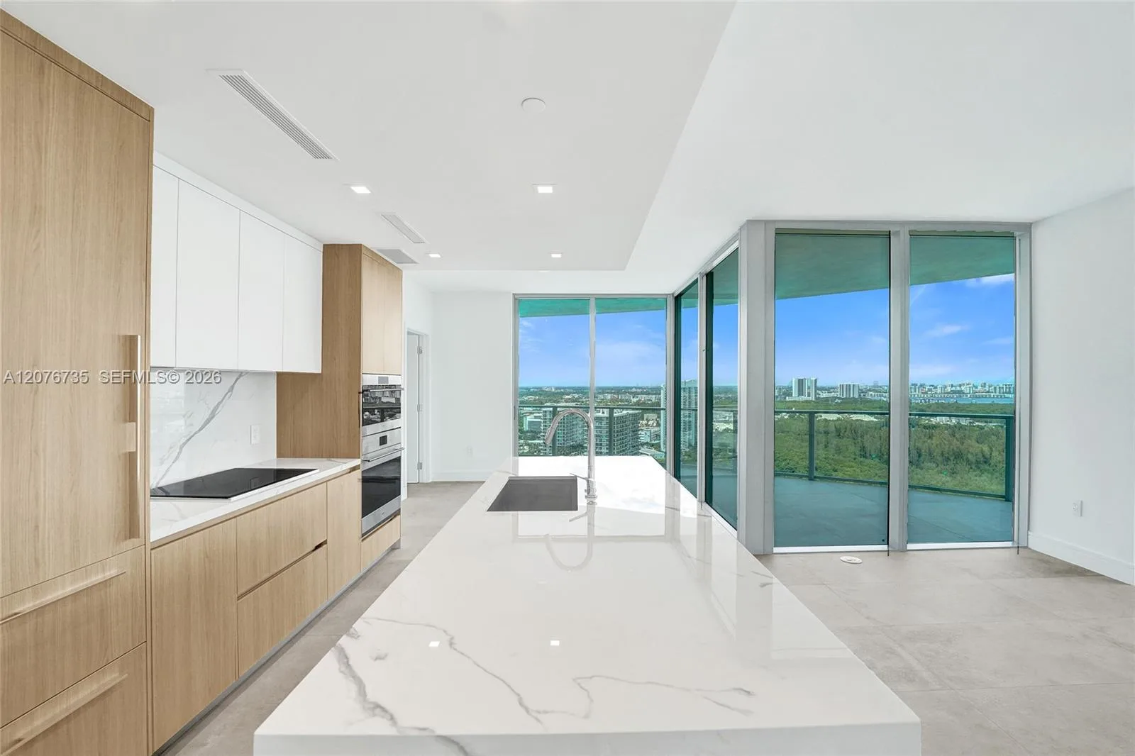 2411 Laguna Circle # 2511, North Miami, FL 33181 photo 7
