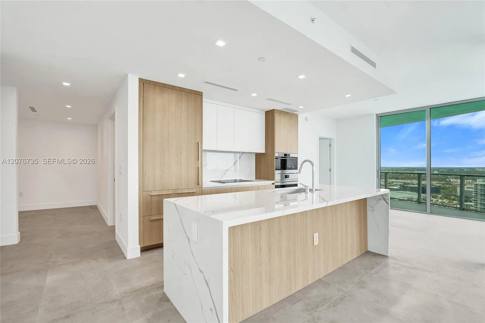 2411 Laguna Circle # 2511, North Miami, FL 33181 photo 9