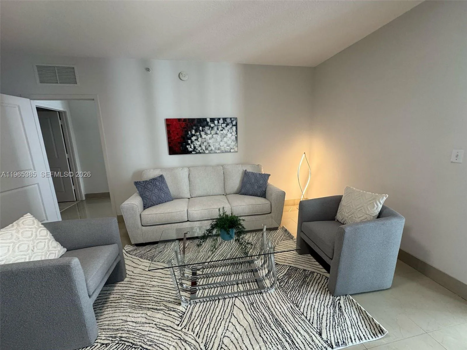170 SE 14th St # 1108, Miami, FL 33131 photo 3