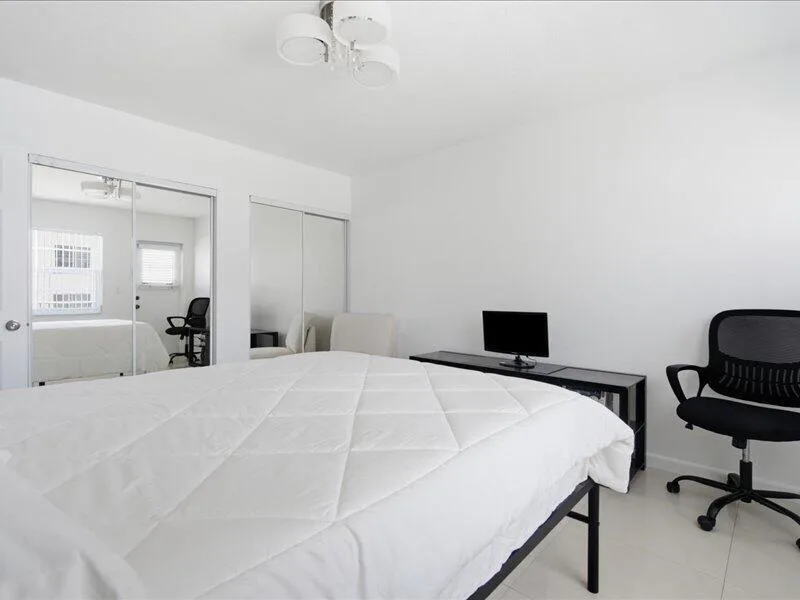 525 Meridian Avenue # 305, Miami Beach, FL 33139 photo 10