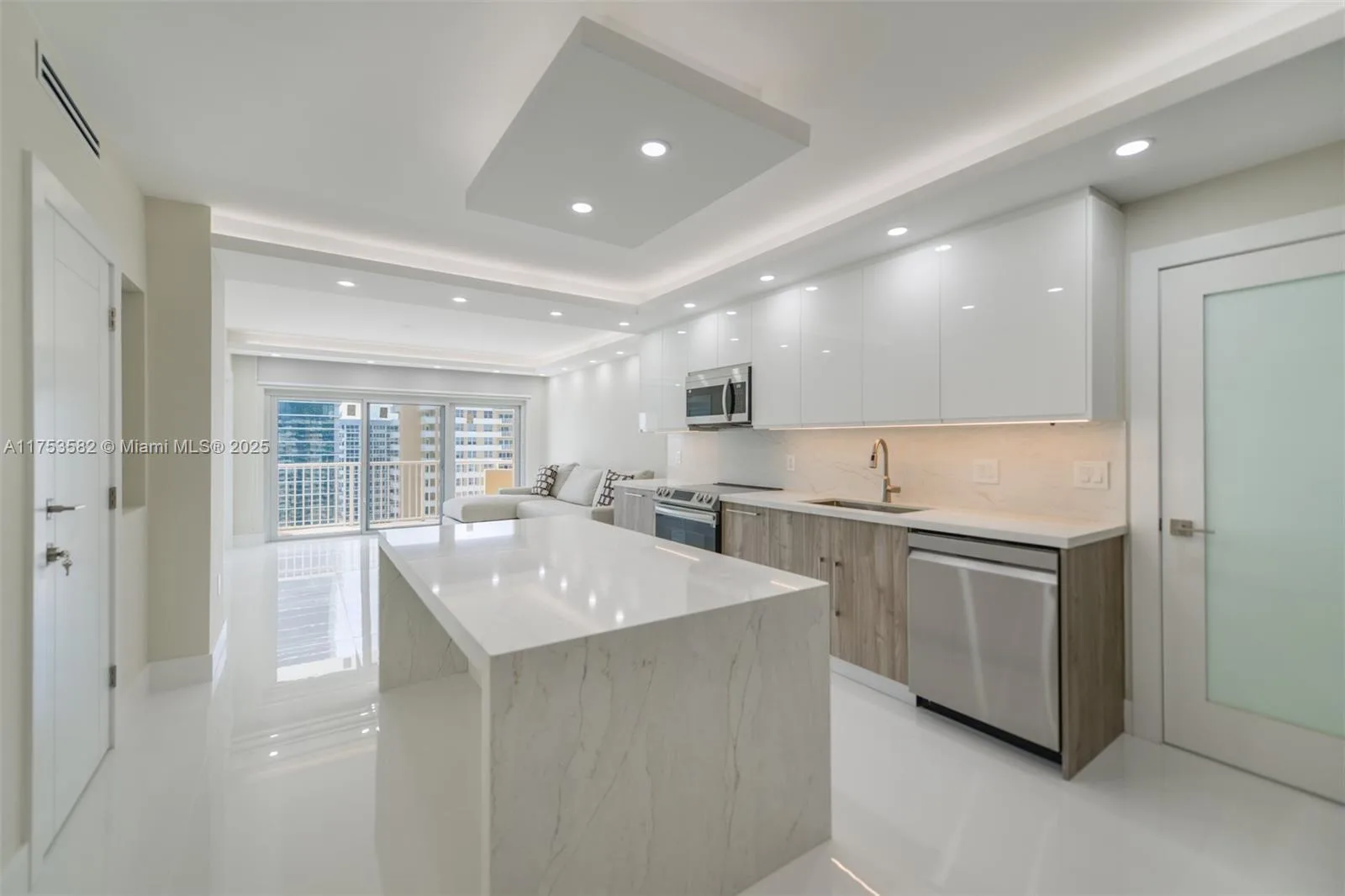 1950 S Ocean Dr # 20L, Hallandale Beach, FL 33009 photo 2