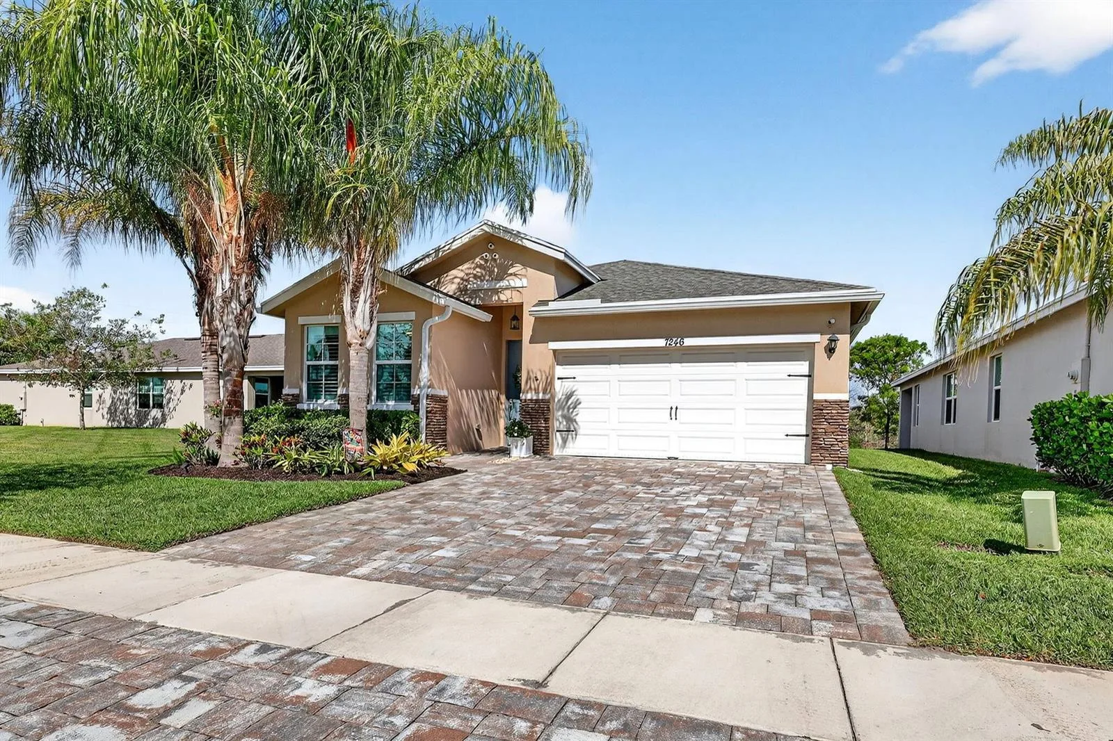 7246 SE Pine Valley Court, Hobe Sound, FL 33455 photo 2