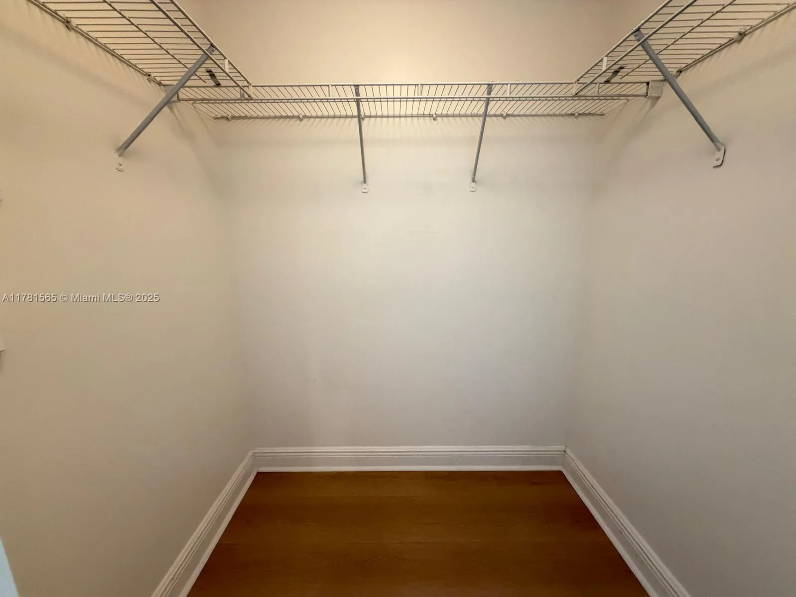 325 S Biscayne Blvd # 1214, Miami, FL 33131 photo 13