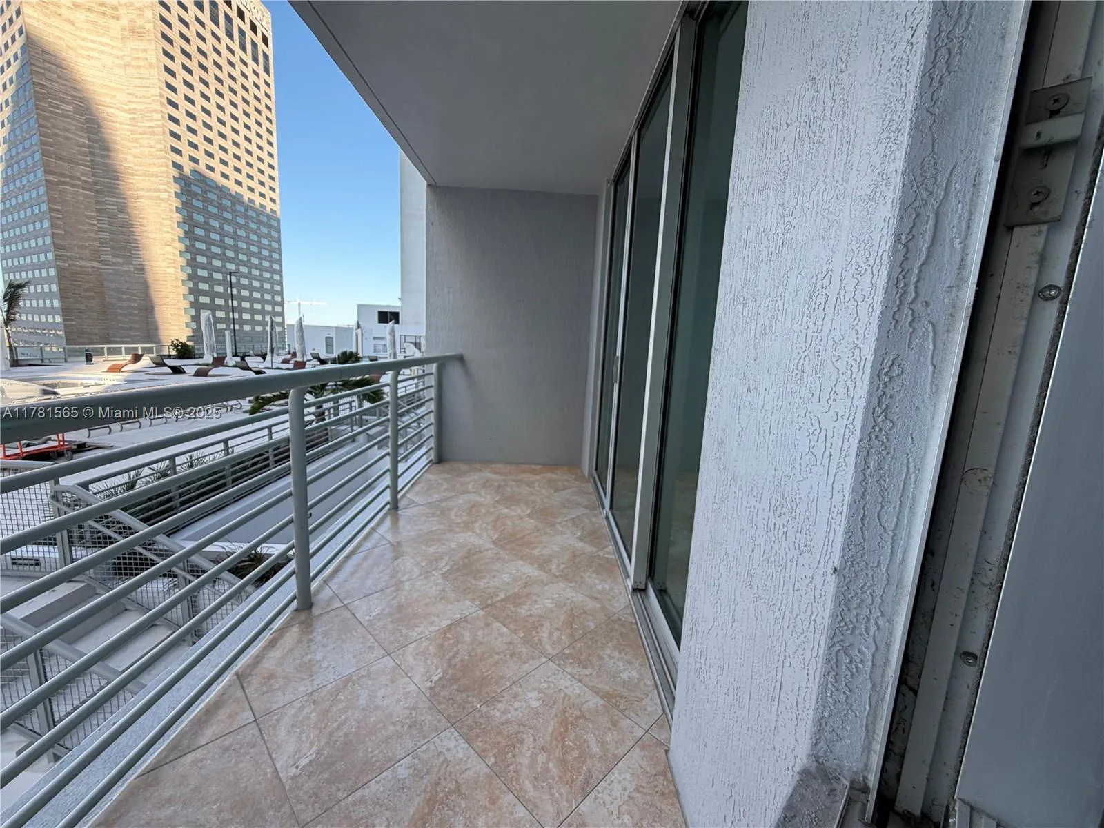 325 S Biscayne Blvd # 1214, Miami, FL 33131 photo 4