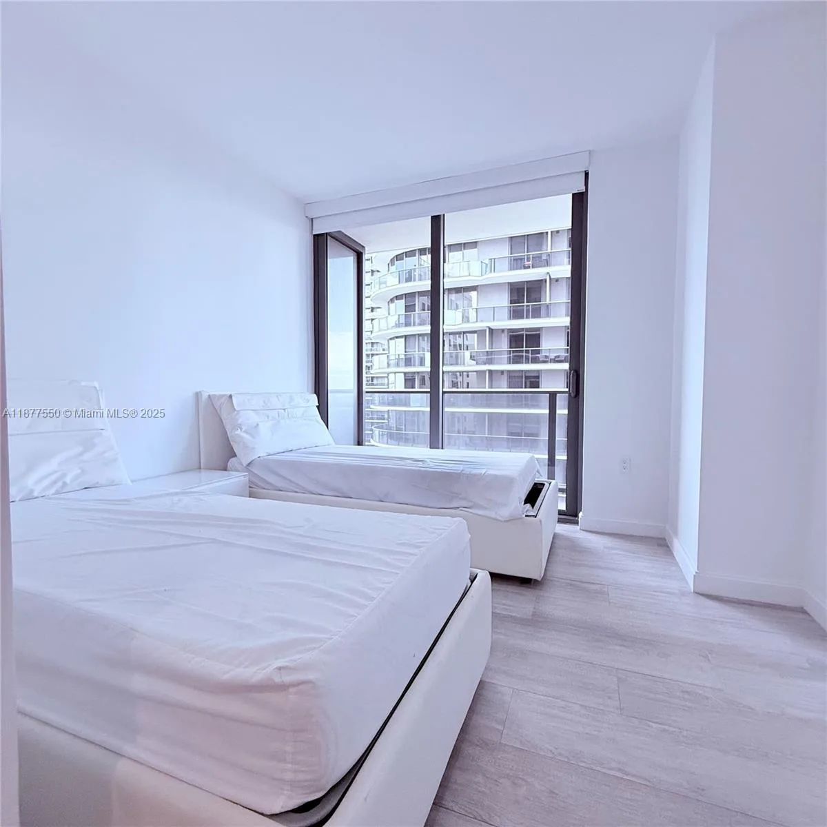 55 SW 9th St # 3903, Miami, FL 33130 photo 13