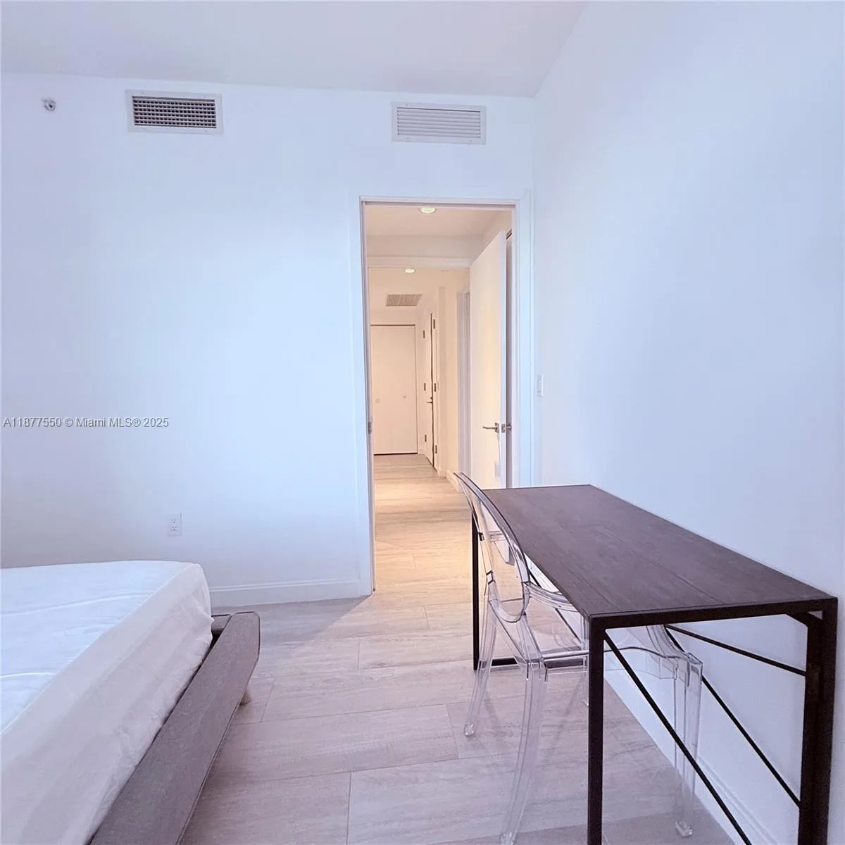 55 SW 9th St # 3903, Miami, FL 33130 photo 5