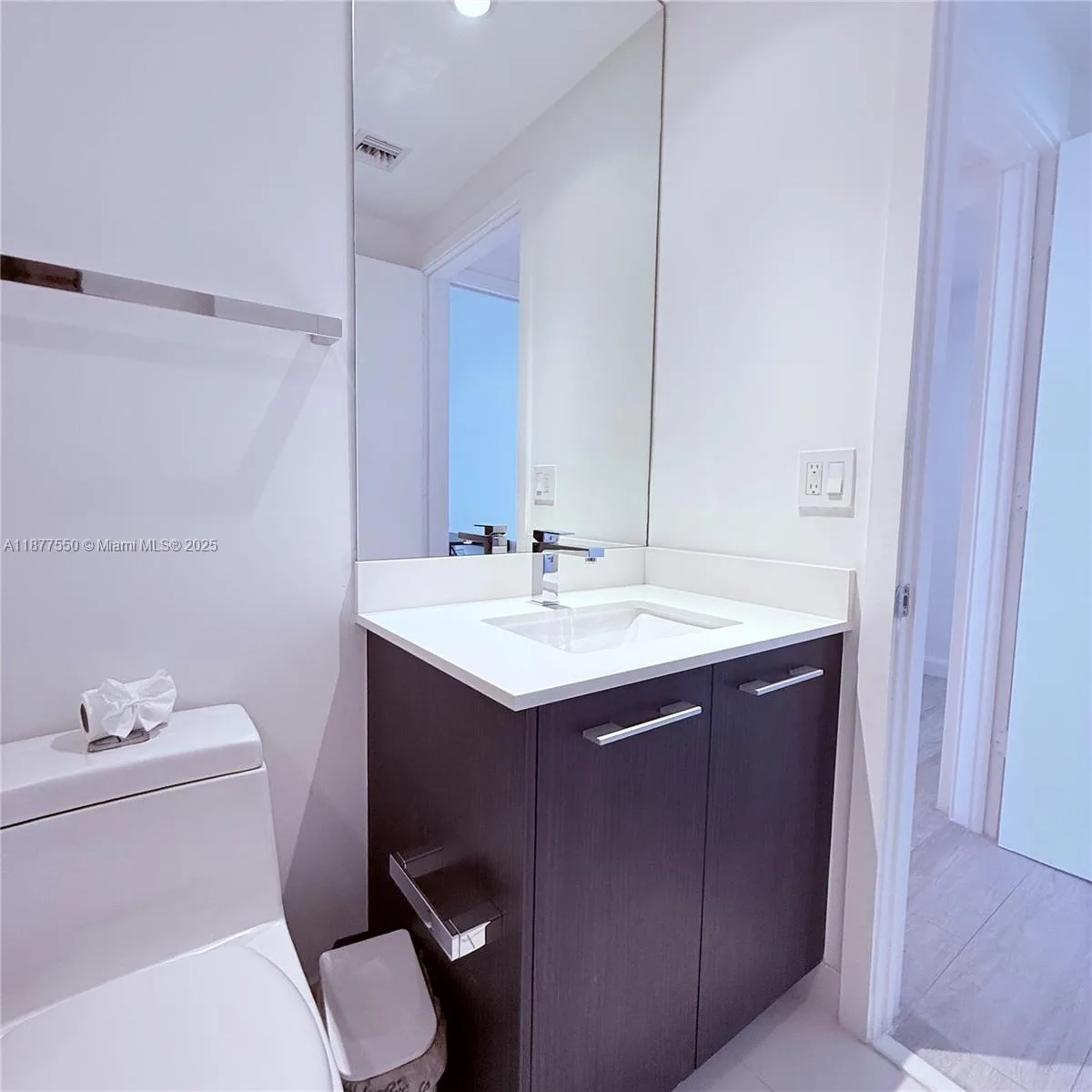 55 SW 9th St # 3903, Miami, FL 33130 photo 9