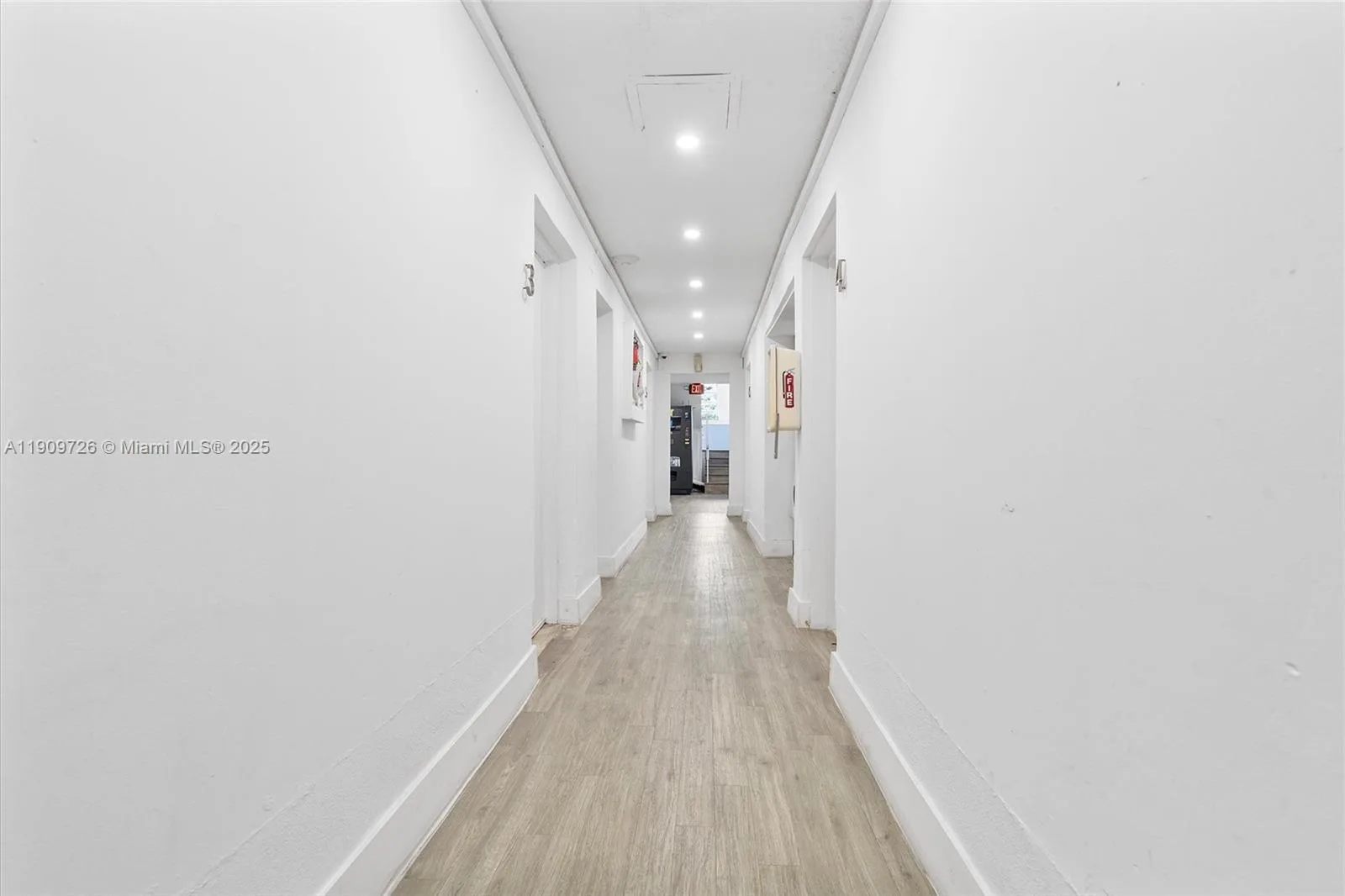 420 78th St, Miami Beach, FL 33141 photo 4