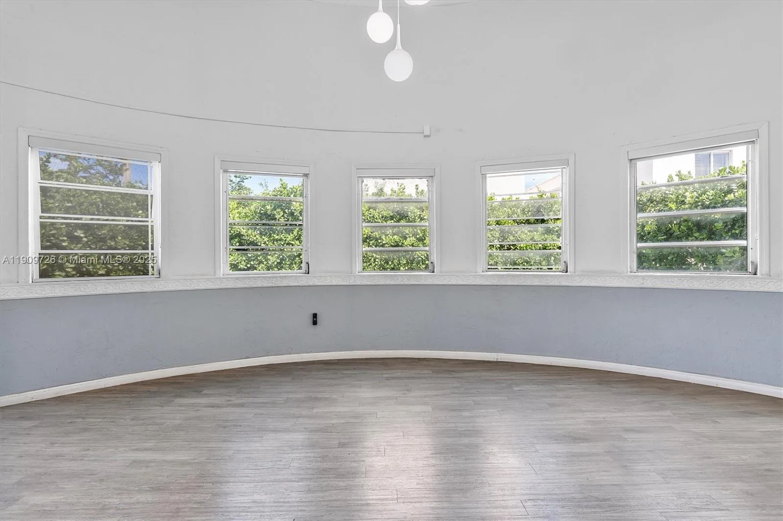420 78th St, Miami Beach, FL 33141 photo 7