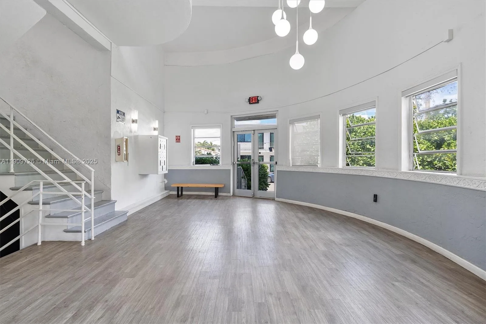 420 78th St, Miami Beach, FL 33141 photo 9