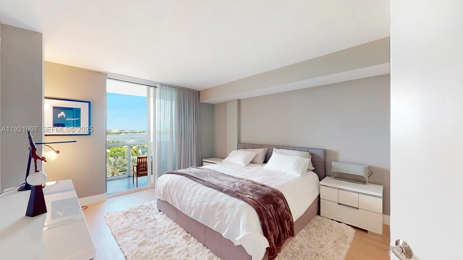 10275 Collins Ave # 724, Bal Harbour, FL 33154 photo 4