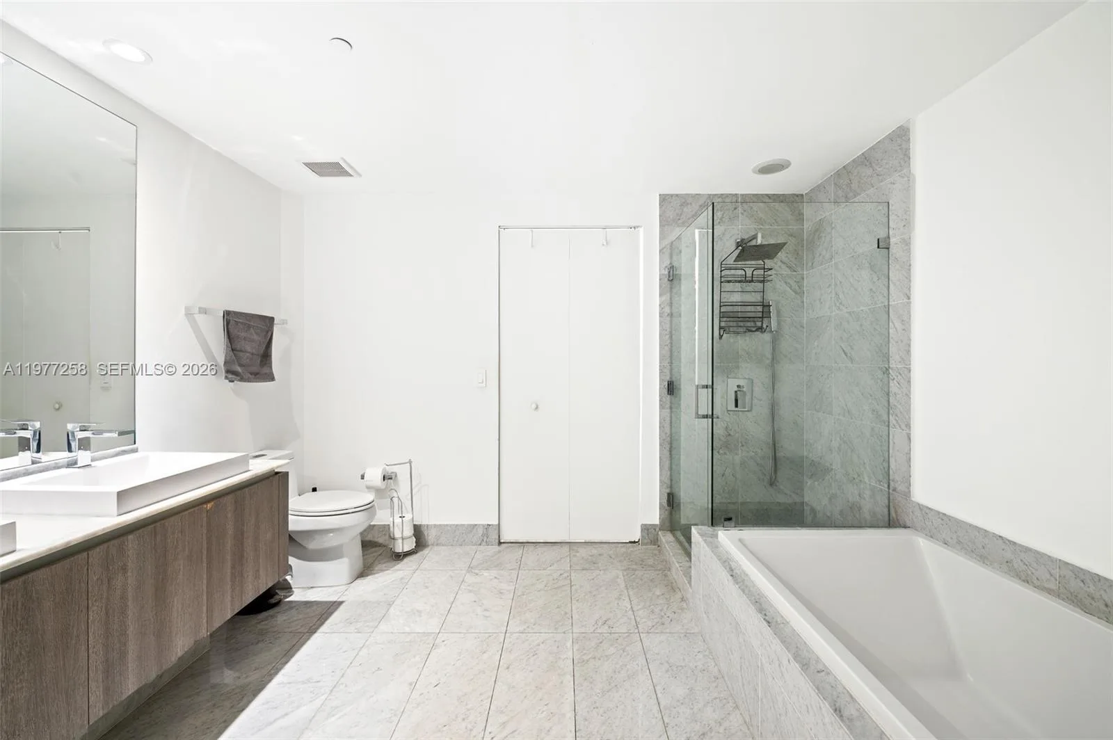 801 S Miami Ave # 2705, Miami, FL 33130 photo 10
