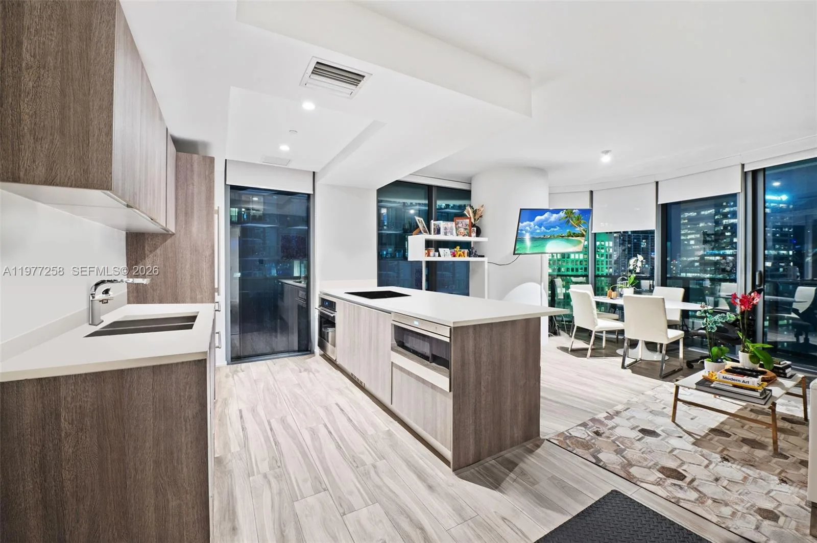 801 S Miami Ave # 2705, Miami, FL 33130 photo 2