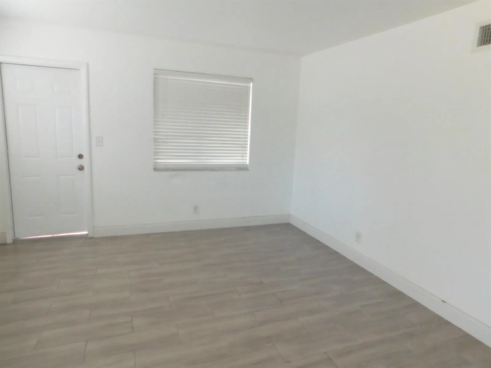 825 NE 6th Street # 3, Fort Lauderdale, FL 33304 photo 6