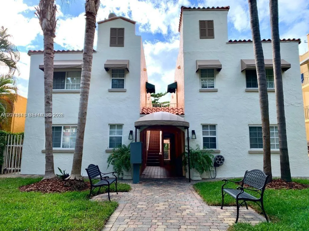 1218 Salzedo St # 6, Coral Gables, FL 33134