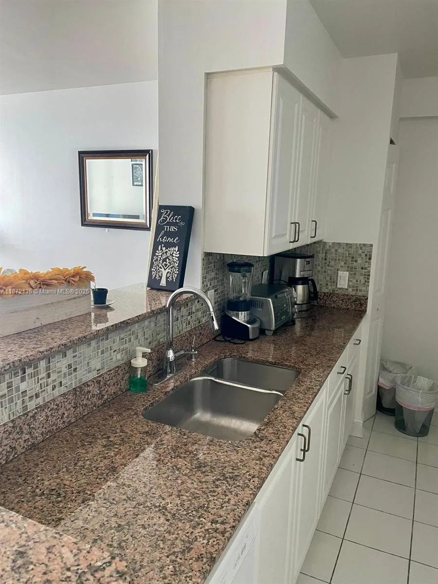 1155 Brickell Bay Dr # 1805, Miami, FL 33131 photo 11