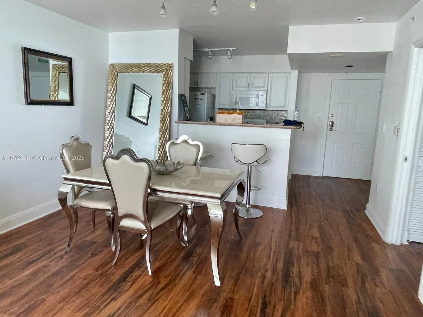 1155 Brickell Bay Dr # 1805, Miami, FL 33131 photo 4