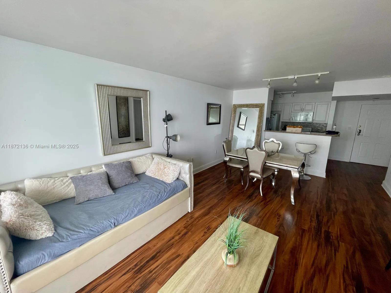 1155 Brickell Bay Dr # 1805, Miami, FL 33131 photo 5