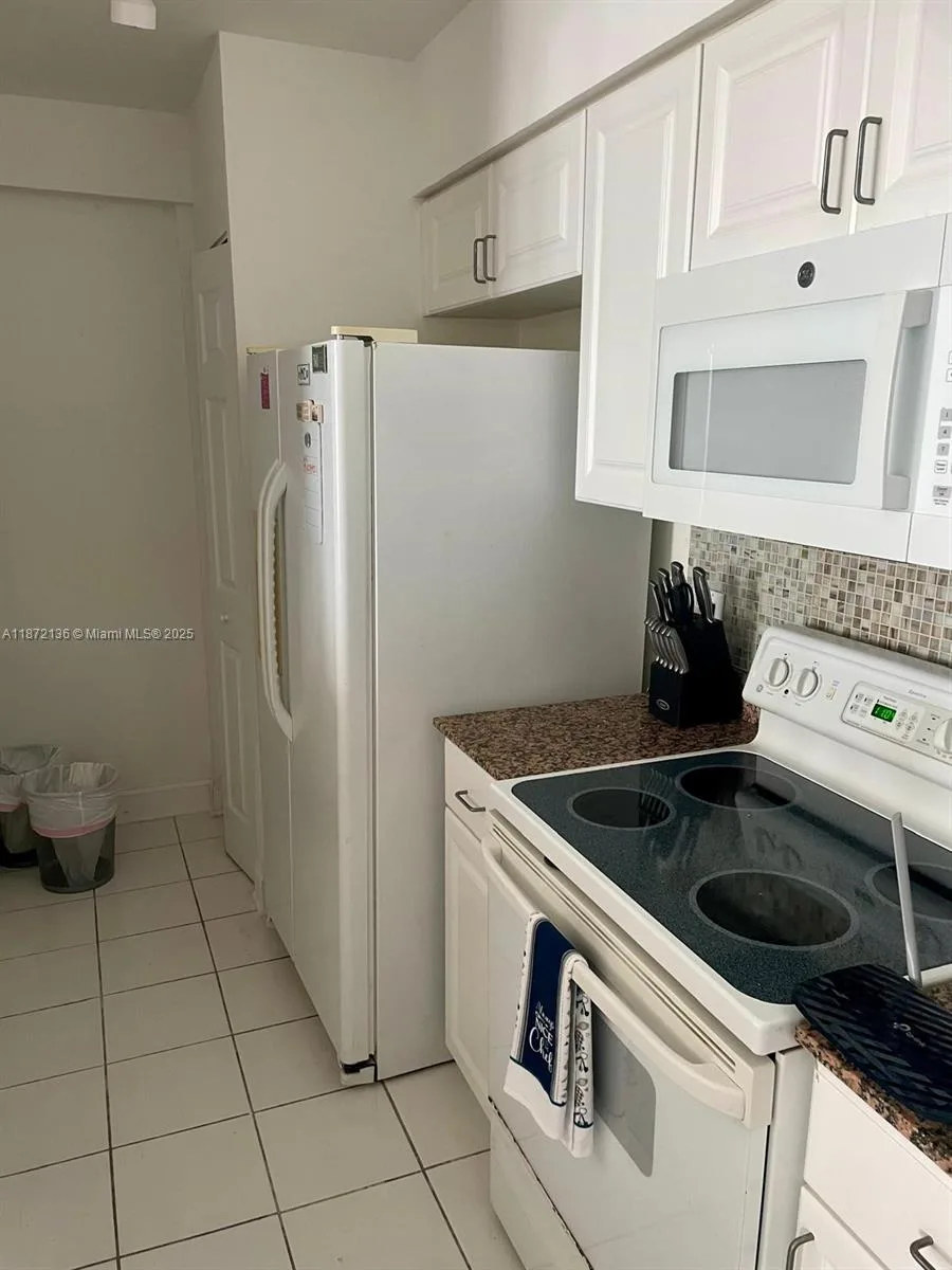 1155 Brickell Bay Dr # 1805, Miami, FL 33131 photo 9