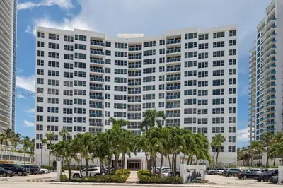 Alexander Towers