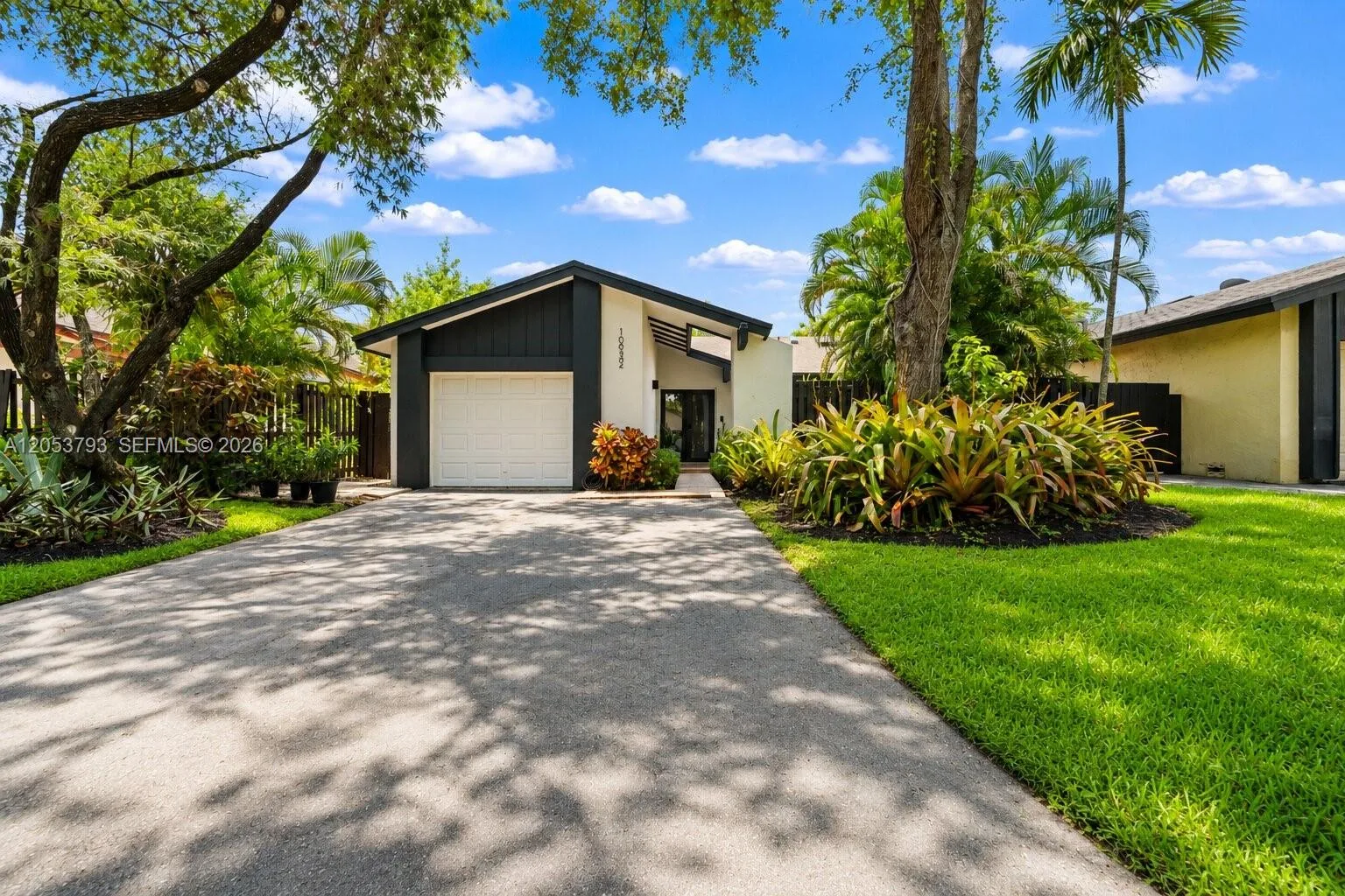 10932 SW 135th Ct Cir, Miami, FL 33186 photo 2